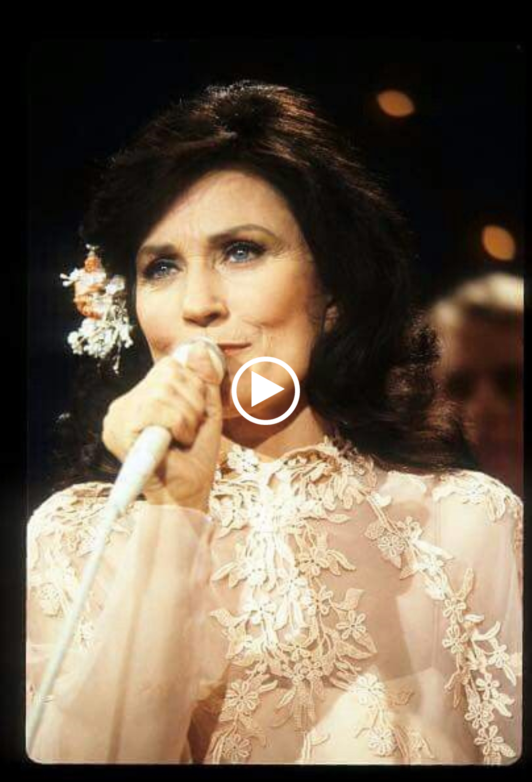 Loretta Lynn – You Ain’t Woman Enough