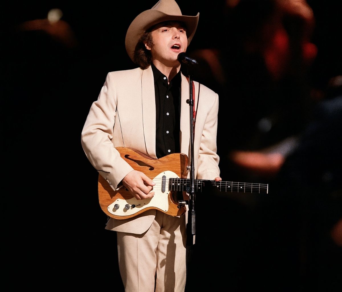 Dwight Yoakam – Fast As You