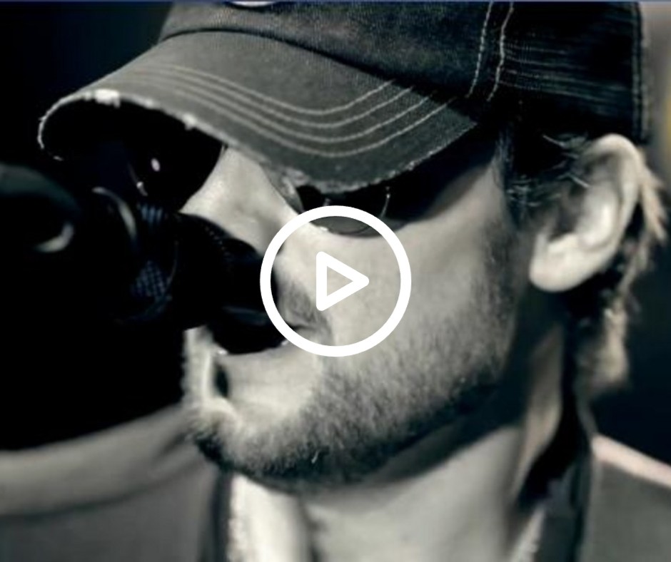 Eric Church – Drink in My Hand