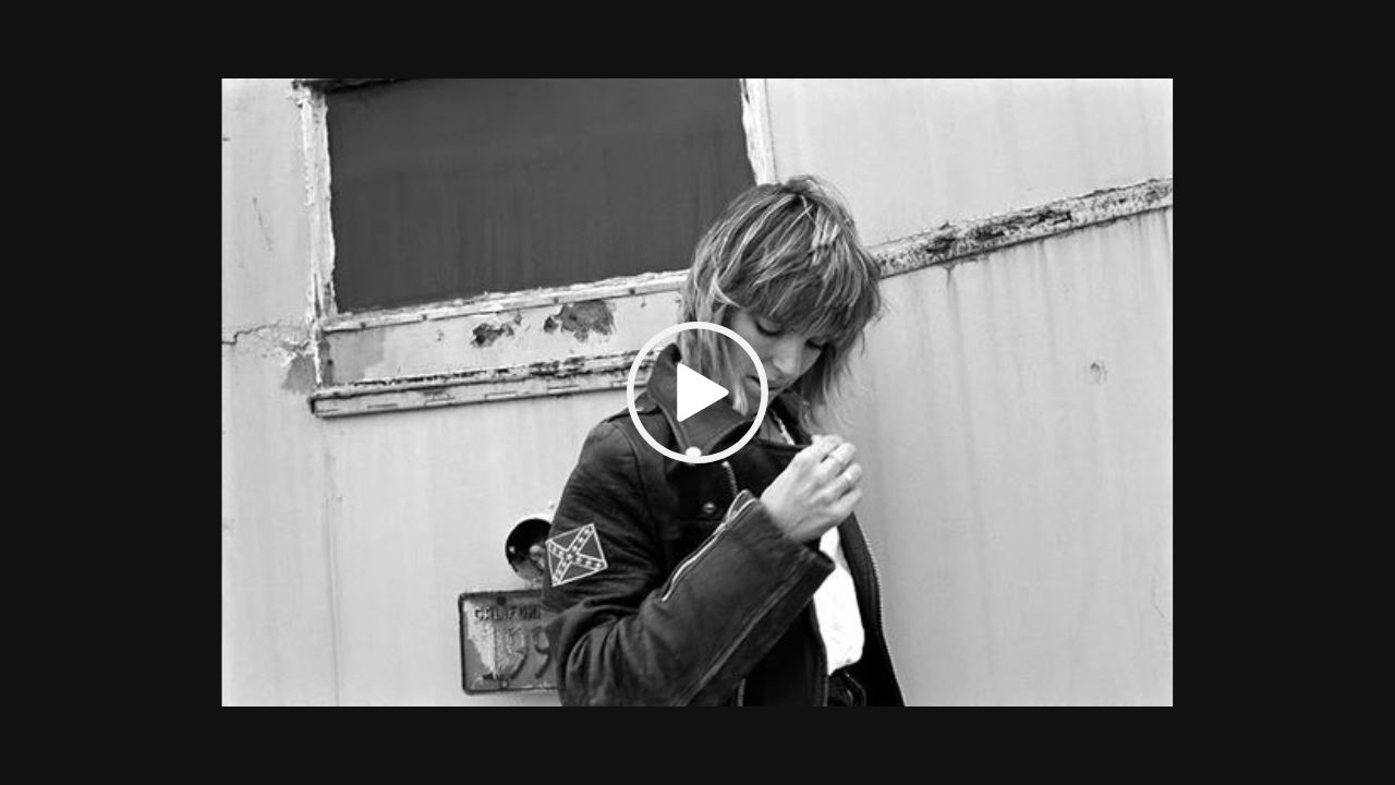 Lucinda Williams – Passionate Kisses