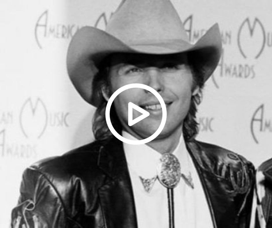 Dwight Yoakam – It Only Hurts When I Cry